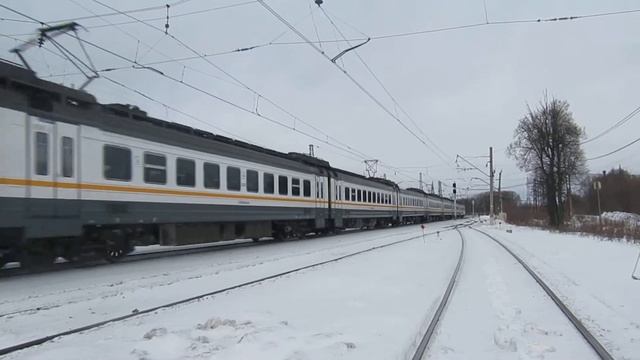 Электропоезд ЭД4М-0452 ЦППК станция Балабаново 19.01.2019 смотреть онлайн