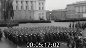 Парад войск ЛенВО 7 ноября 1972 г. на Дворцовой площади