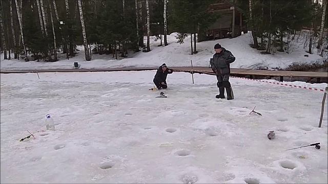 Блёсны, раттлины, паста, малёк работают на спорт-зоне. Клёвое место, Лосиный остров. смотреть онлайн