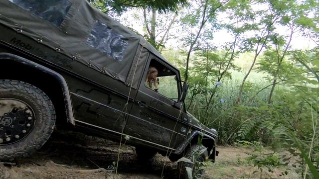 Offroad mit dem Puch 230GE / Mercedes G-Klasse - In der Hellsklamm und auf der G-Amboree - смотреть онлайн