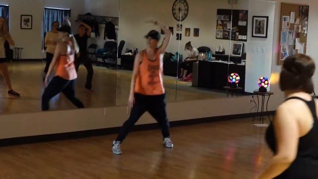 Dance Club Cardio: Drip Drop смотреть онлайн