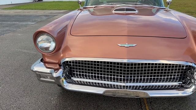 1957 Ford Thunderbird T-bird смотреть онлайн