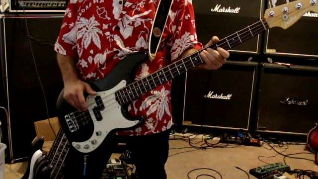 1998 Fender USA Deluxe Precision Bass w Active demo смотреть онлайн