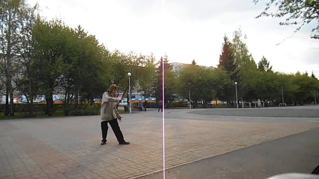 Спонтанный танец на бульваре смотреть онлайн