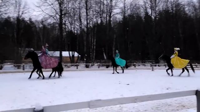 КСК Соловьиная Роща. Котильон 2016 смотреть онлайн