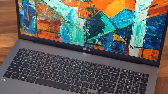 LG Gram 17 Unboxing and Hands On! смотреть онлайн