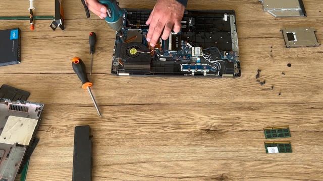 How to replacement thermal paste on Samsung RF 511 смотреть онлайн