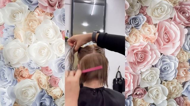 КАРЕ НА НОЖКЕ/ВЫПОЛНЕНИЕ СТРИЖКИ ОТ СТИЛИСТА. смотреть онлайн