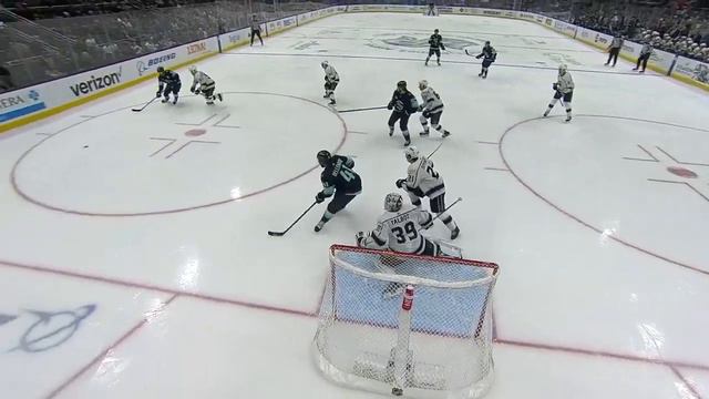Kraken's Larsson Messes Up Handle, Accidentally Slips It Five-Hole To Beat Kings' Talbot смотреть онлайн
