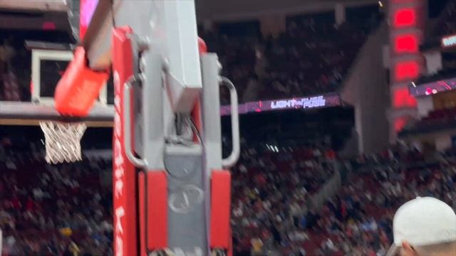 Stephen Curry At Toyota Center смотреть онлайн