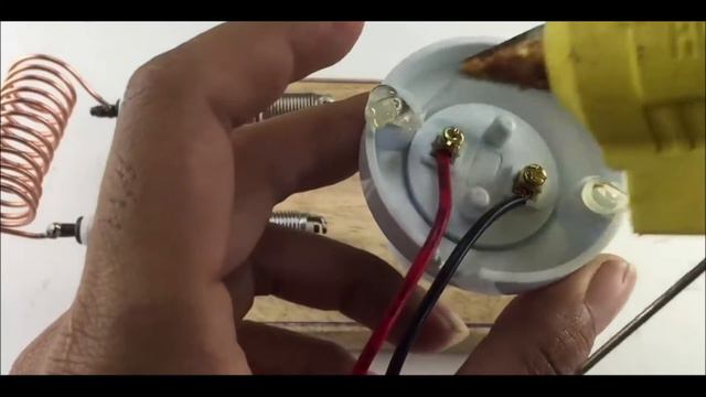 Свободная энергия Николы Теслы бесплатная энергия © ɐwʎ ɔ vǝmоɔ dиw ® смотреть онлайн