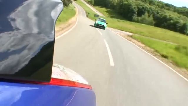 Renaultsport Clio 200 Cup v Ford Focus RS - autocar.co.uk смотреть онлайн