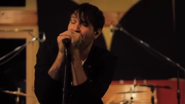 [HD] Julien-K "Surrounded By Cowards" Live at the Rock Shop смотреть онлайн