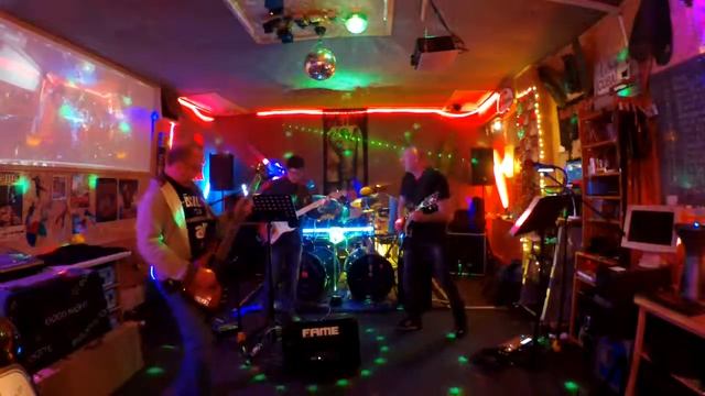 Lynyrd Skynyrd - Simple Man Cover Basement Shots mit Zoom Q8 смотреть онлайн