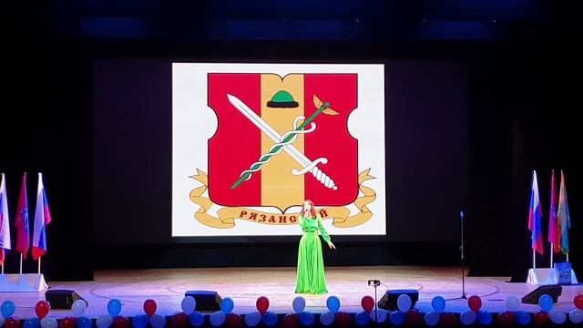 Анна Альт "Гляжу в озера синие" смотреть онлайн