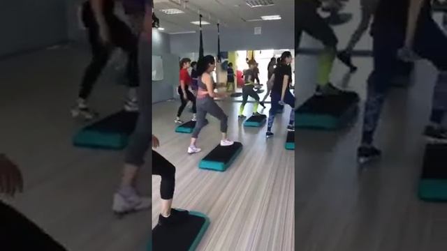 Обучение на курсе "Инструктор групповых программ». Практика.степ-аэпобика смотреть онлайн