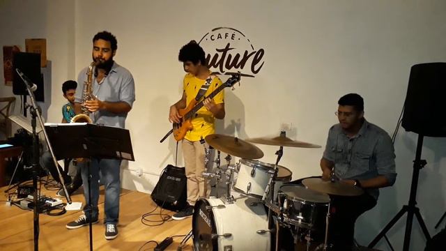 Quarteto Jazz - Jaco Pastorius - The Chicken смотреть онлайн