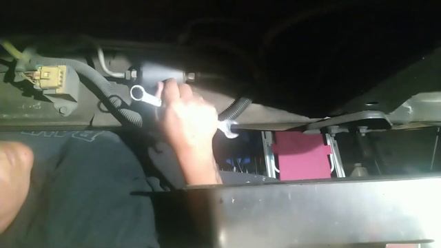 1996 Chevrolet S-10 Fuel Filter change out! смотреть онлайн