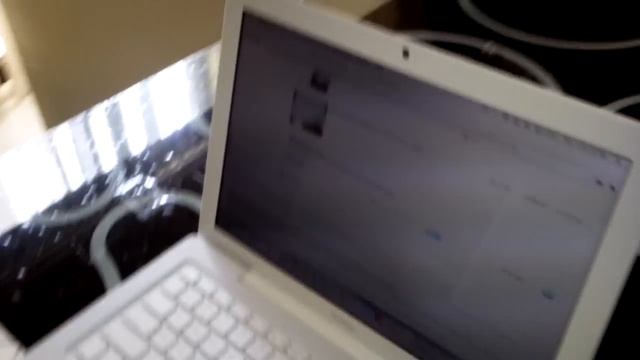 apple macbook 13.3 white 2007 смотреть онлайн