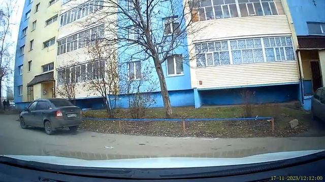 Нефтекамск. Улица Парковая до снега.