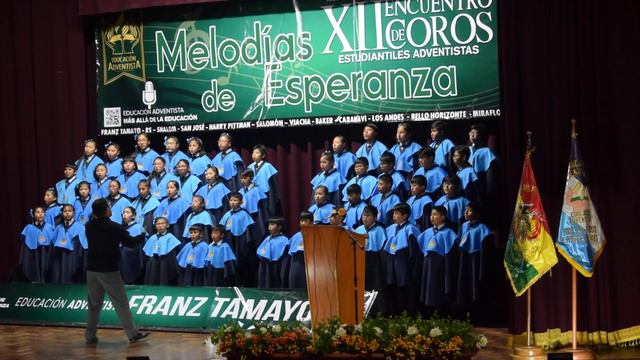 "Sabe quien Soy" Coro Infantil de la UE Adv. Franz Tamayo смотреть онлайн