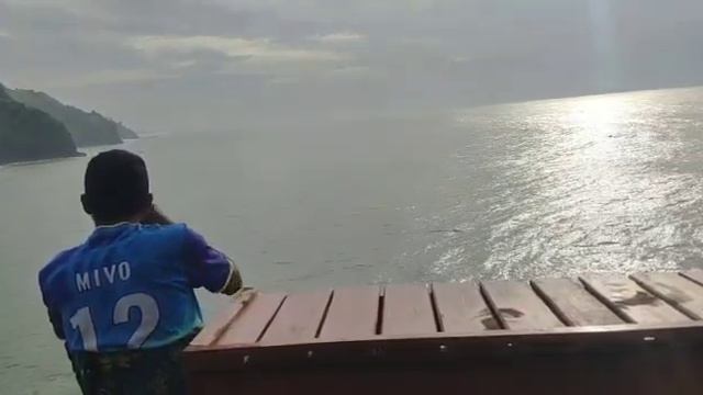 Pantai Lampon - Dan Kebiasaan Nelayan Kebumen