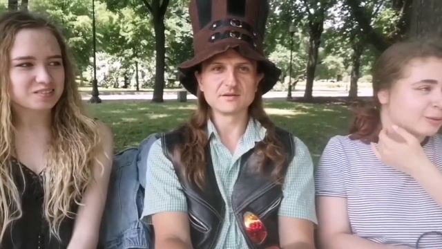 ОПРОС ДЕВУШЕК : КАК НАЗЫВАЕТСЯ ЖЕНЩИНА КОТОРАЯ ВСЕГДА ЗНАЕТ....? смотреть онлайн