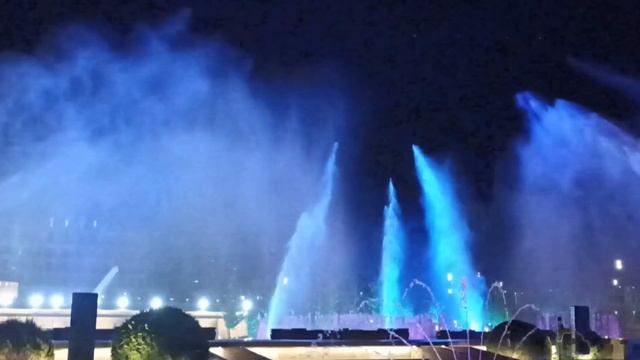 Дербент... поющий фонтан... смотреть онлайн