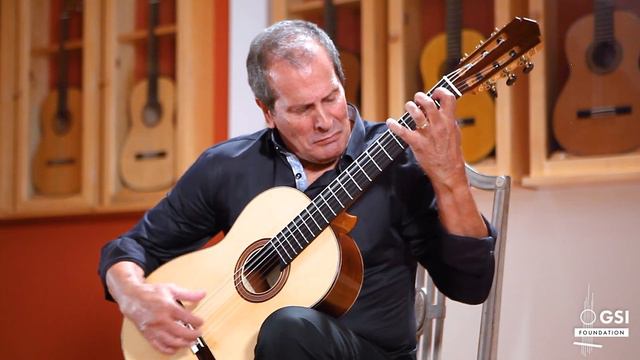 J.S. Bach's "Lute Suite, BWV 996: Allemande" played by Eric Henderson on a 2015 Tobias Berg смотреть онлайн