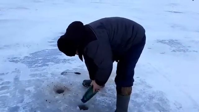 Рыбалка в Вышнем Волочке 23.12.2017 смотреть онлайн