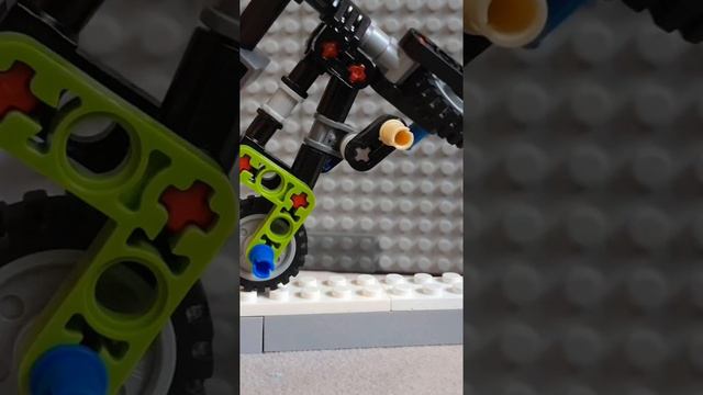 трюки на mini bmx из лего #лего #bmx смотреть онлайн
