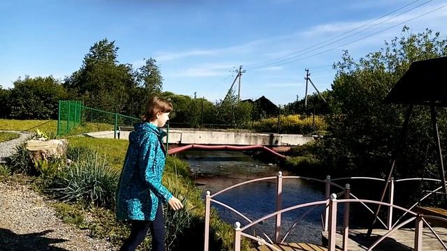 Кормим уточек и гусей!!! НА МЕНЯ НАПАЛИ?! Зоопарк на курорте 