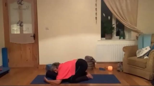 Restorative Yoga - Gentle Yoga to Release and Relax смотреть онлайн