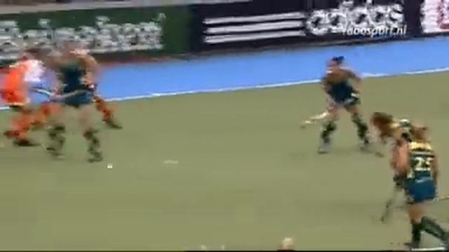 Oranje wint 1e wedstrijd met 3-0 смотреть онлайн