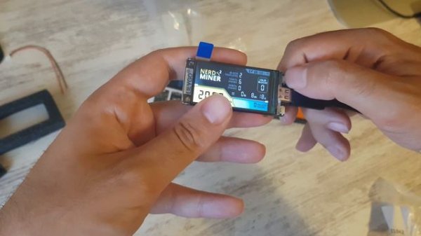 Como construir un NerdMiner V2 | DESDE CERO SIN TENER NI IDEA