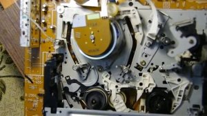 Видеомагнитофон SONY SLV-SE410K. Ошибка при включении «71401»