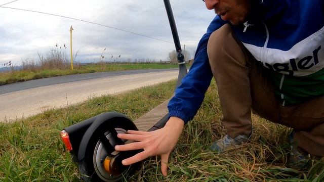 Contro il Traffico arriva Atomi Alpha смотреть онлайн