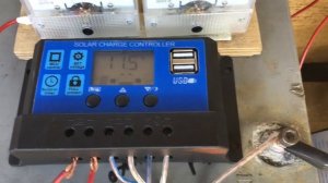 Подключение и показания 12вольтового ветрогенератора через китайский ветро и солнечный контроллеры.