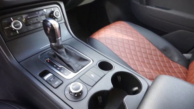 Volkswagen Touareg '2010 смотреть онлайн