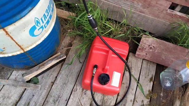 Suzuki DF 9,9 BS первый запуск в бочке смотреть онлайн