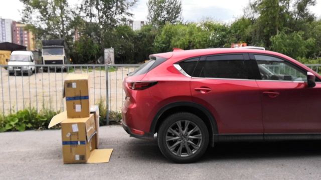 Тест функции помощи при движении задним ходом Mazda CX-5 смотреть онлайн