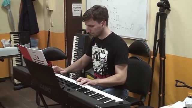 "Эхо любви" из к/ф "Судьба", играет Артём смотреть онлайн