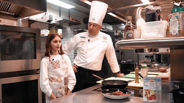 CАЛЬТИМБОККА-САЛЬТО В РОТ ИЗ МЯСА смотреть онлайн