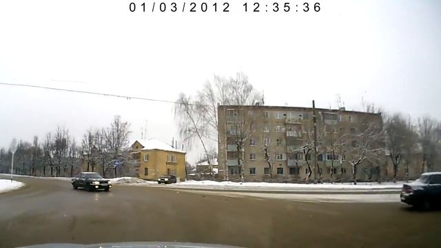 Водитель встречной AUDI плохо видит или спит смотреть онлайн