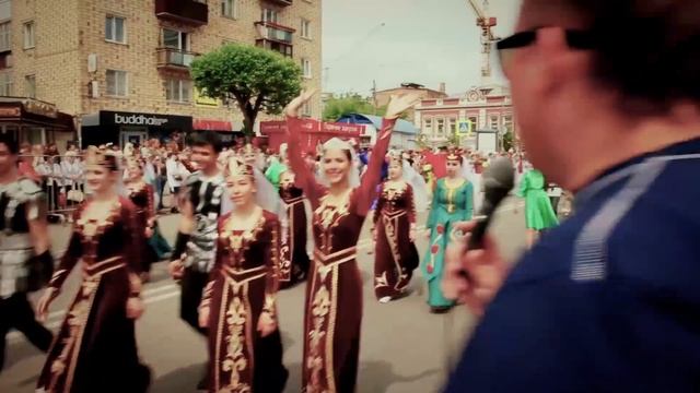 Кого только не встретишь на карнавале в Сибири! смотреть онлайн