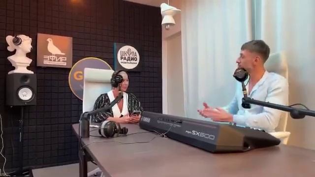 Топ телезвезда Саша Кошкина и автор оздоровительной Физиопрактики Евгений Прутков на Радио Голд. смотреть онлайн