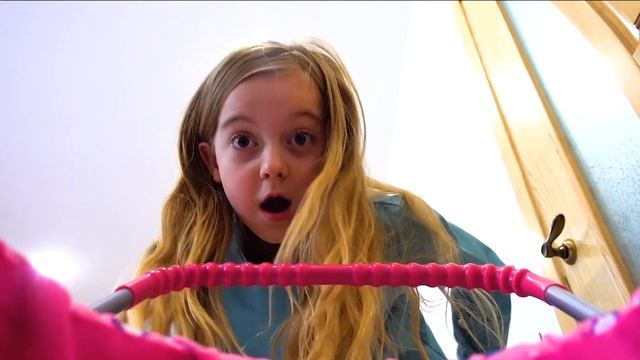 Ulya found a boy doll and pretends to be a parent - Trailer смотреть онлайн