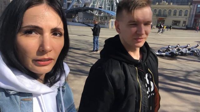 Уличная еда на Подоле (Киев). Еда на вынос. Креветки из Naprosecco. смотреть онлайн