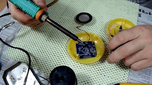 меняем аккумулятор в колонке на аккумулятор от NOKIA смотреть онлайн