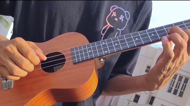 BEAUTIFUL IN WHITE ( SHANE FILAN ) -UKULELE COVER ! смотреть онлайн